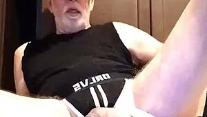 thomas odea playing with big cocks and toys 😏