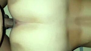 vietnamese teen couple banging hard in amateur clip.