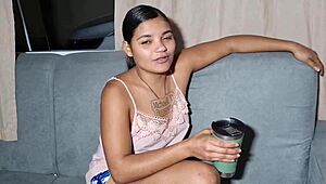 JA ERA TARDE ELE VEIO PRA COMPRAR A GELADEIRA E ACABOU COMENDO MEU CU TRAILER