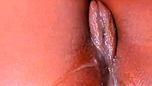 Good Ebony Wife Play with Her Pussy in Wild Solo