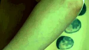 Tiny girl seduces lawyer stepdad after bathing ⭐