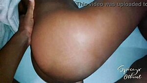 Morena de bucetinha cremosa leva pau grosso de homem dotado ela s� queria ouvir m�sica