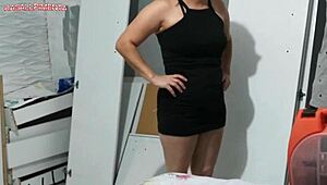 this 18-19 year old amateur seduces the installer and pays with blowjob in the shop!