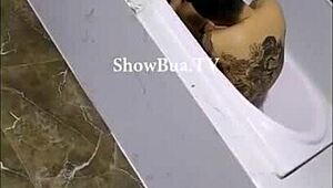 सुंदर एशियन लड़की दो इंटेंस घंटे तक नॉन-स्टॉप चोदती है