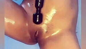 Colombian beauty with good ass and tits is very hot