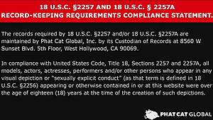 hey, can you resist? this japanese mom seduces her son’s friend with her exposed body