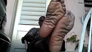 Black master craves a slave after a day's work
