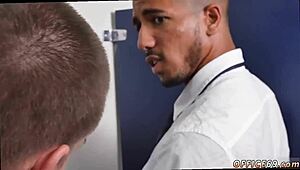 Emo Boy Gets Fucked in Gay Pantsless Friday