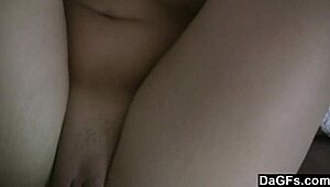 Dagfs toys pussy before hardcore fucking