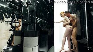 Stepbrother cums inside me during quick wet pussy bang