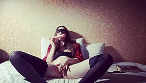 ivypoisonsex eats ice cream and gets carried away with masturbation