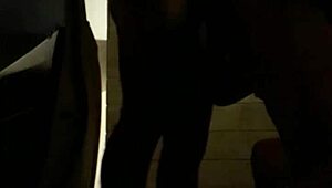 i aluna nova da capoeira babando no meu pau