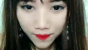 i can’t stop watching this sexy korean girl on livestream