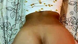 mi amigo me coge como una perra en el culo al aire libre y eyacula dentro.