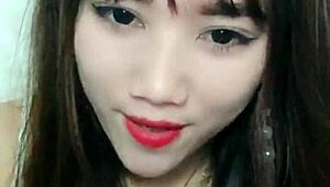 i can’t stop watching this sexy korean girl on livestream