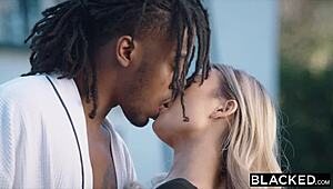 अरे यकीन नहीं होता ये मोहक एशियन विशाल काले लंड की चाहत रखती है?