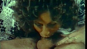 मैं लिंडा लवलेस की क्लासिक पॉर्न में असली ब्लो जॉब स्किल्स से बाहर नहीं निकल सकता