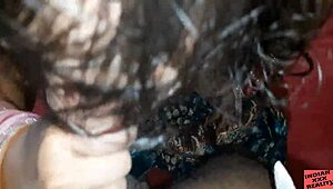 अरे, देखना चाहते हो भारतीय सौतेली माँ शादी की सालगिरह पर चोदाई?