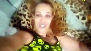 Latina Girl Shows Pussy and Ass to German Tattoo Artist During Session