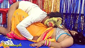 देसी भाभी रैंच पर भूत के साथ जन्मदिन मनाती है, जिससे पति के साथ रफ फकिंग होती है