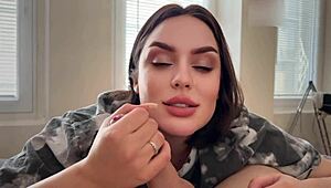 Hot girl on first date bends over doggy style at her place