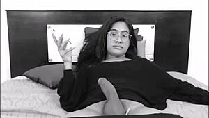 Colombian ladyboy cums on cam