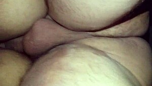 gordita bella milf enjoys a relaxing solo session with close-ups