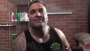 Australian Beauty Amber Luke Shows Off Big Tits While Getting A Bold New Nose Tattoo In Stunning Reality Clip!