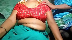 अरे, देखो यह भारतीय टीचर लवली कमशॉट पा रही है