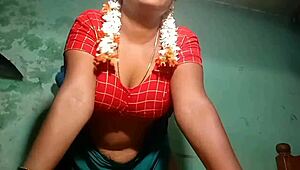 अरे, देखो यह भारतीय टीचर लवली कमशॉट पा रही है