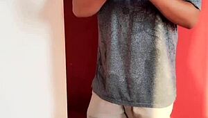 so the pizza guy shows up, i got no cash, paid with my butt and ended up with a creamy finish!