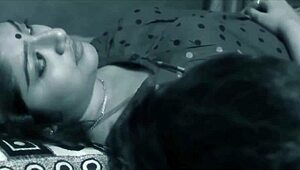 इंडियन भाभी बिग टिट्स के साथ स्टीमी अफेयर के लिए छुपकर आती है