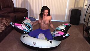 I’m losing it watching Alexis Rain grind with neighbors till she hits orgasm!