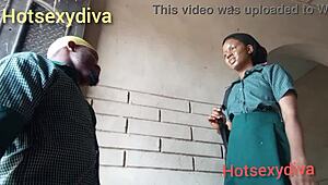 यार, इस हॉट कॉलेज लड़की की क्रीमी चूत को पनिशमेंट के रूप में जोर से पाउंड किया गया