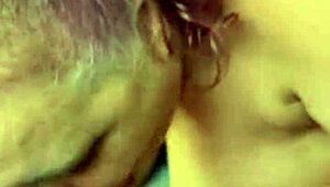 Tina, मेरी स्टेप मॉम, मेरे टिनी कॉक को रेसिस्ट नहीं कर सकती!