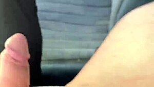 Tina, मेरी स्टेप मॉम, मेरे टिनी कॉक को रेसिस्ट नहीं कर सकती!