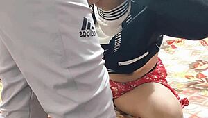 इंडियन देसी गर्लफ्रेंड बॉयफ्रेंड से डॉगी स्टाइल में टाइट चूत ड्रिल्ड