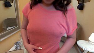 Cock-Addicted Teen Hottie Akasha Cullen Swallows Delivery Guy’s Dick and Cum