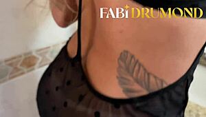 Horny MILF Wakes Up and Uses Her Big Toy!