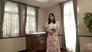 Hey, check 美竹千里 in her first wife docu shoot! 😍