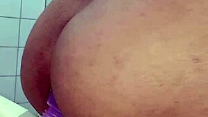 it hurts a bit but feels good when it goes in