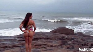 African Pornstar Masturbates Voyeuristically On The Beach