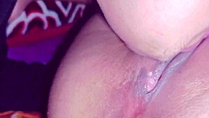 wet pussy gets licked hard by amateur