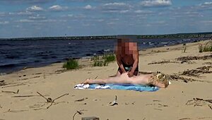 Holy! Mommy With Big Ass Gets Fucked In All Holes Right On The Beach