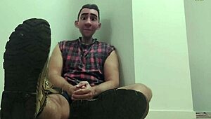 hey, how’d i seduce my rugged stepuncle with a footjob?