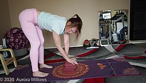 Sexy mature babe with natural tits guides fetish yoga lesson