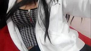 Colegiala begs to improve her grade in web chat