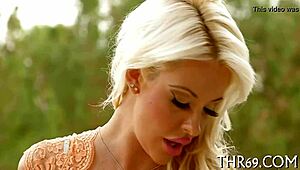 Teen Deepthroats And Sucks For Cumshot