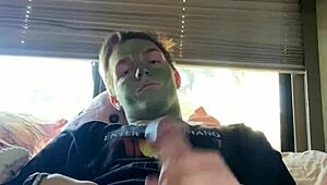 Fit guy combines skin care routine with personal relaxation on Instagram Joshuaaalewisss