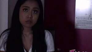 लूना मिल्स स्टूडेंट की मुंडी चूत में टैबू क्रीमपाई